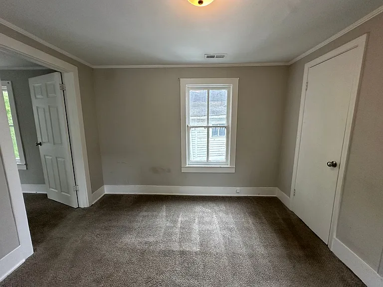 201 W Cypress St — Photo 12