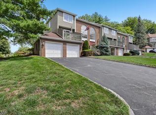 7 Dorset Cir, Caldwell Boro Twp., NJ 07006