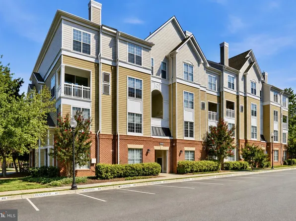 2110 Highcourt Ln APT 202, Herndon, VA 20170