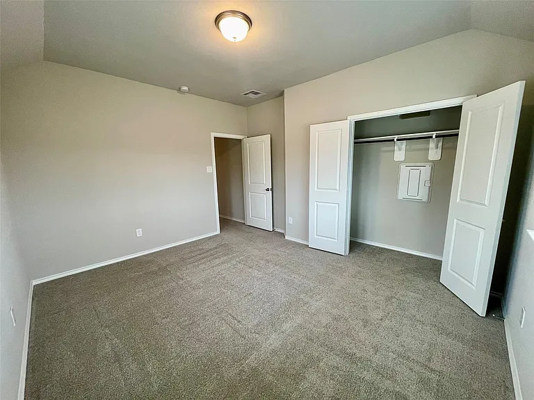 553 Sand Branch Dr — Photo 33