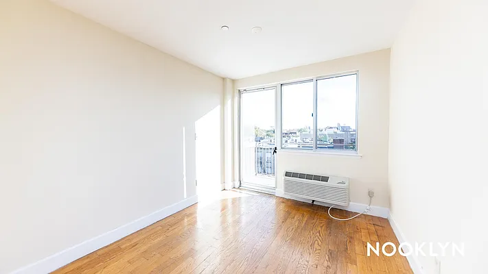 Rented by Nooklyn NYC LLC | media 21