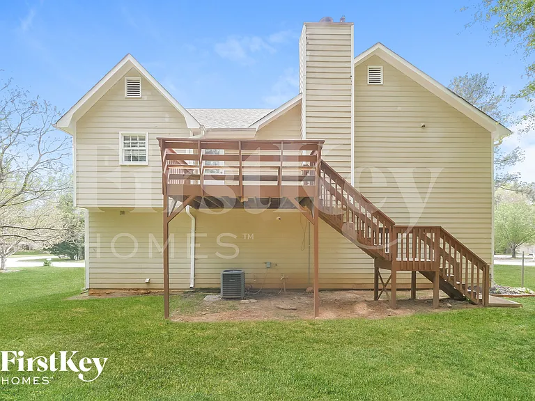 221 Whitney Ln — Photo 18