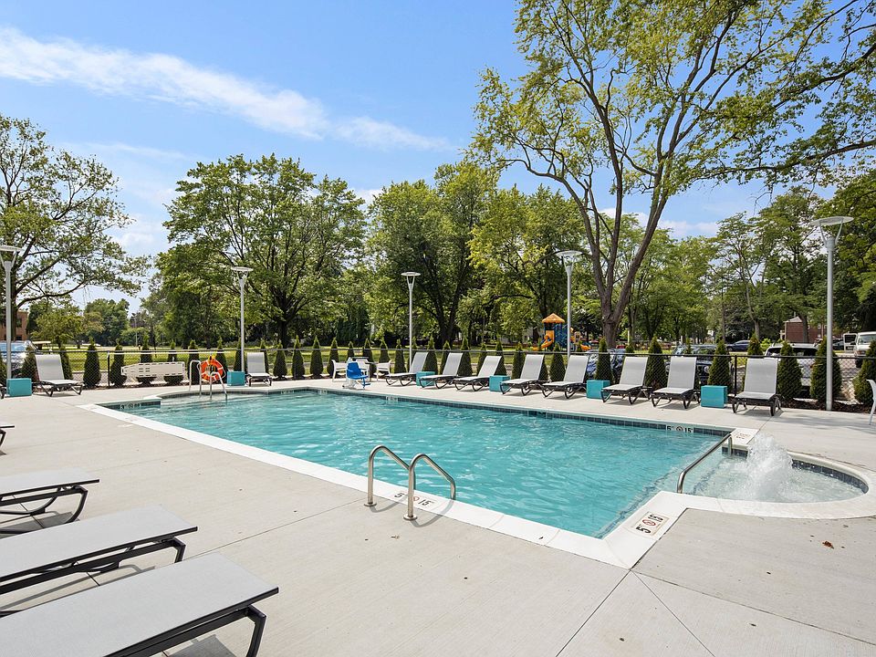 Resort-Style Pool