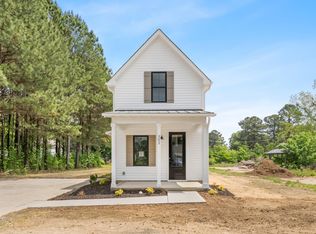 302 S Sycamore St, Fremont, NC 27830