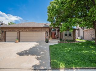 1152 Clubhouse Dr, Broomfield, CO 80020