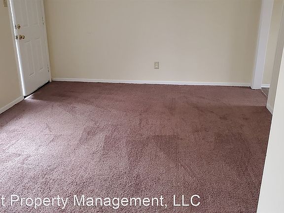 3rd image of 3439 Southern Ave APT 8