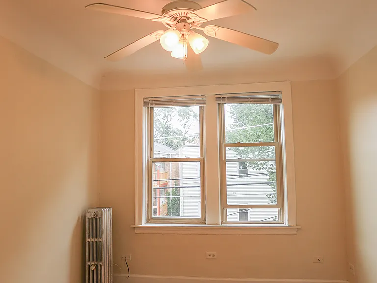 2242 W Farwell Ave #3A — Photo 4
