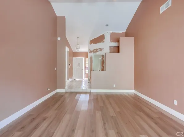 6243 Fallbrook Ave, Woodland Hills, CA 91367