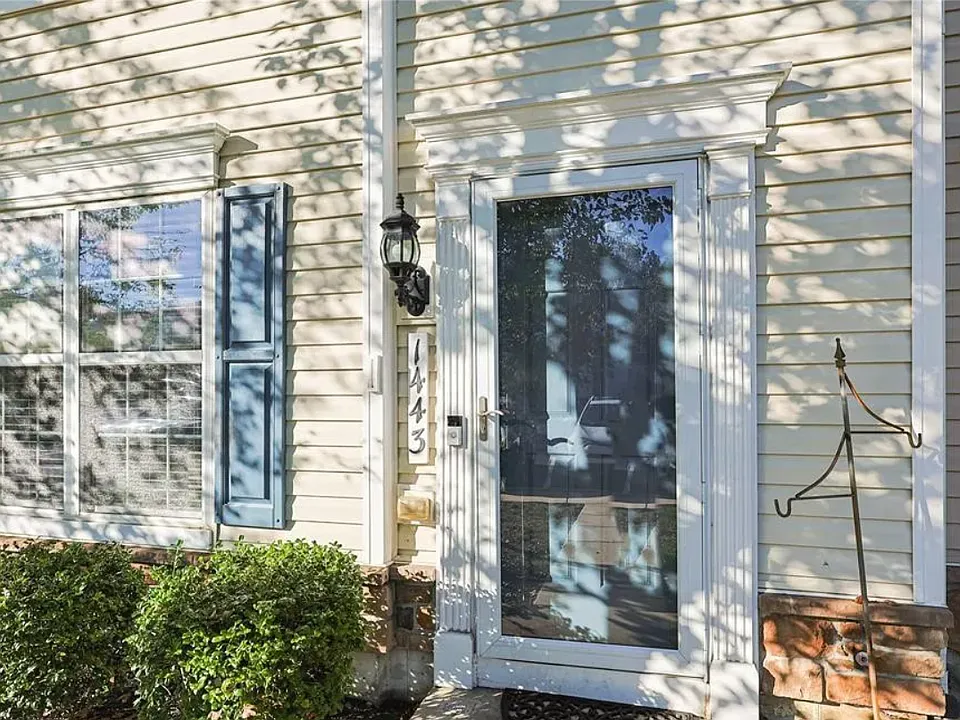 1443 Artisan Ct
