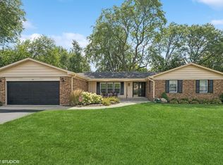 1461 Little Moose Ln, Northbrook, IL