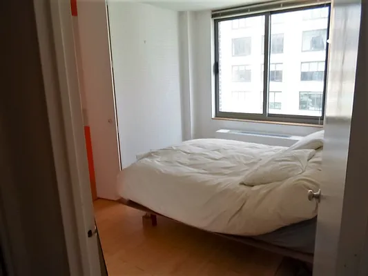 Sold by Manhattan Network Inc. | media 8