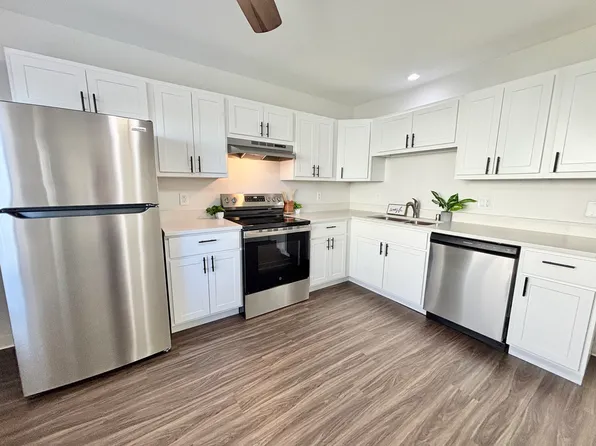 541 Schiller St APT 28, Sun Prairie, WI 53590