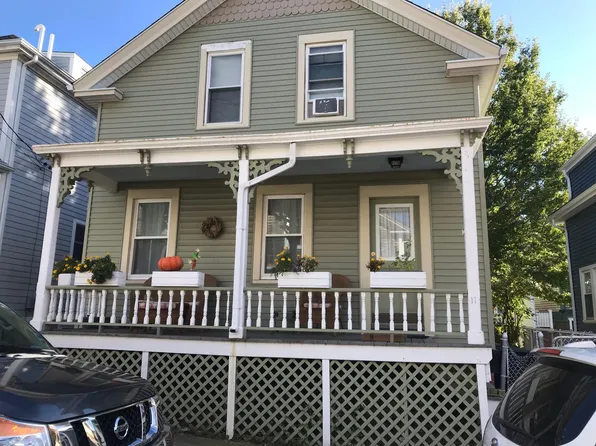 11 Dean Ave, Newport, RI 02840