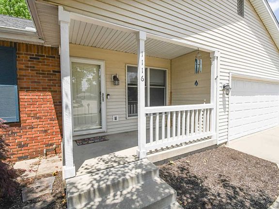 2nd image of 1116 Southport Dr