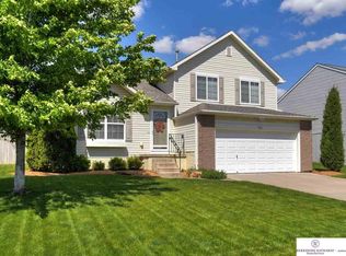 7922 S 156th Ave, Omaha, NE 68136