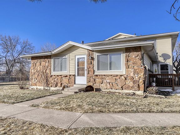 2nd image of 3354 S Flower Street #52