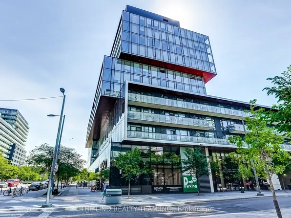 35 Rolling Mills Rd #527, Toronto, ON M5A 0V6