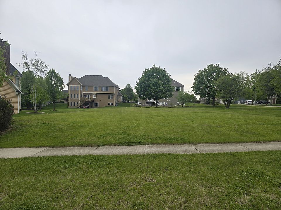 2nd image of 3261 Covington Ln #31