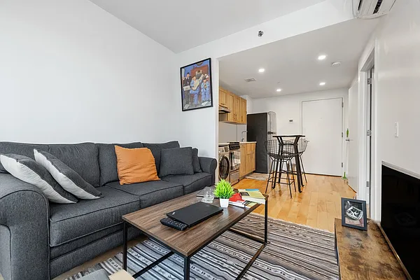 Rented by REAL New York | media 13