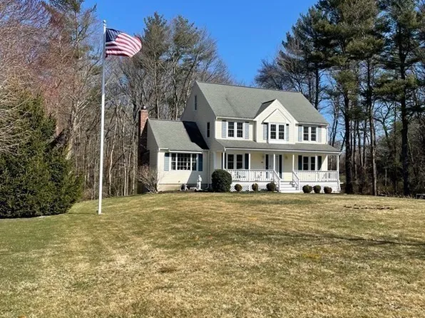 55 Tanglewood Dr, Bridgewater, MA 02324