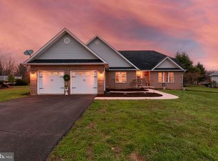 171 Saint Andrews Dr, Charles Town, WV 25414