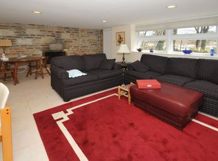 959 Henrietta Ave, Huntingdon Valley, PA 19006