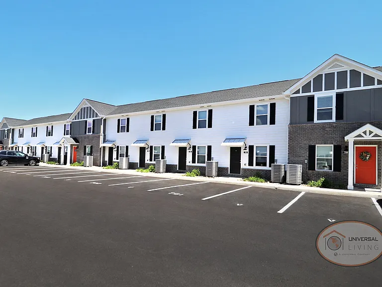 2 & 3 Bedroom Apartment Homes