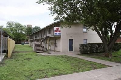 1st image of 1400 N Elm St APT 1