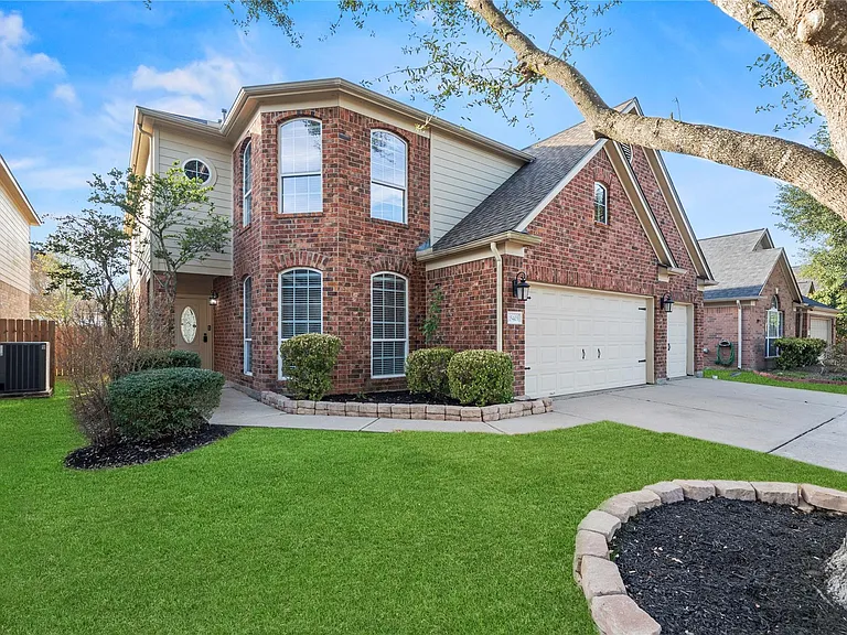 15403 Redbud Dale Ct — Photo 2