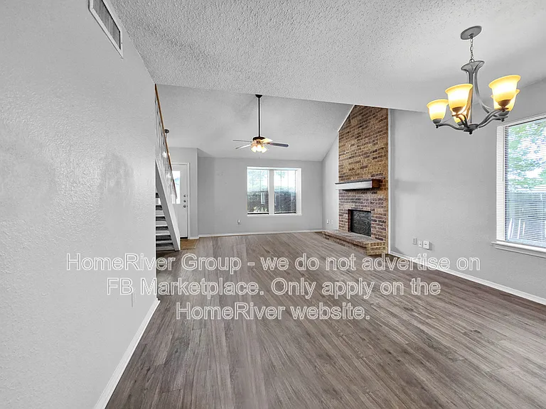 2201 Homecraft Ln — Photo 2