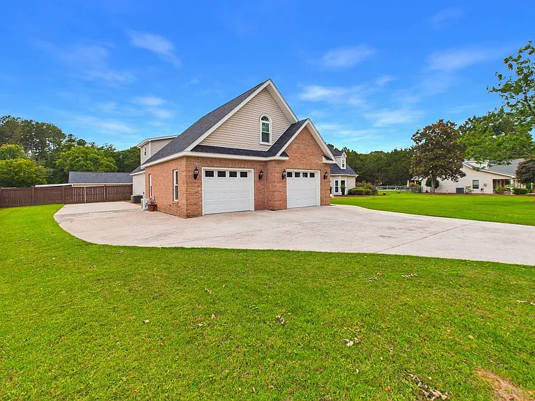 633 Thompson Mill Rd — Photo 3