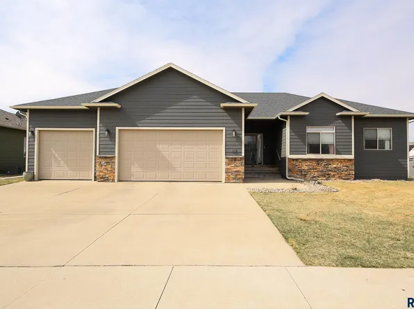 601 Prairie St, Harrisburg, SD 57032