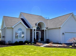 6 Leah Ln, North Chili, NY 14514