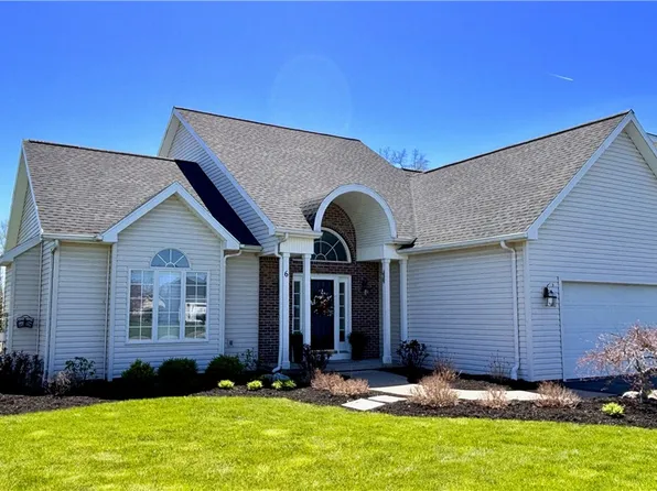 6 Leah Ln, North Chili, NY 14514