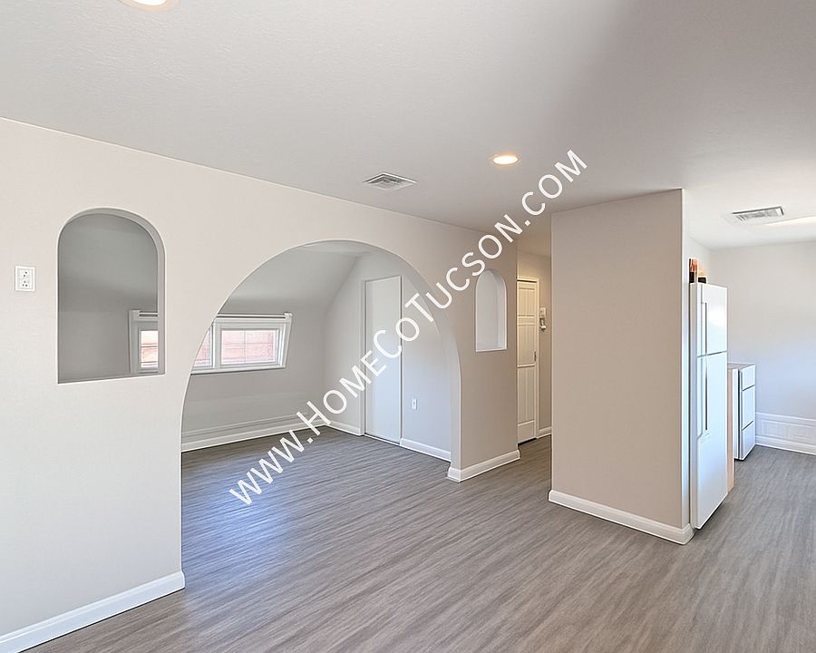1st image of 1104 W Ontario St
