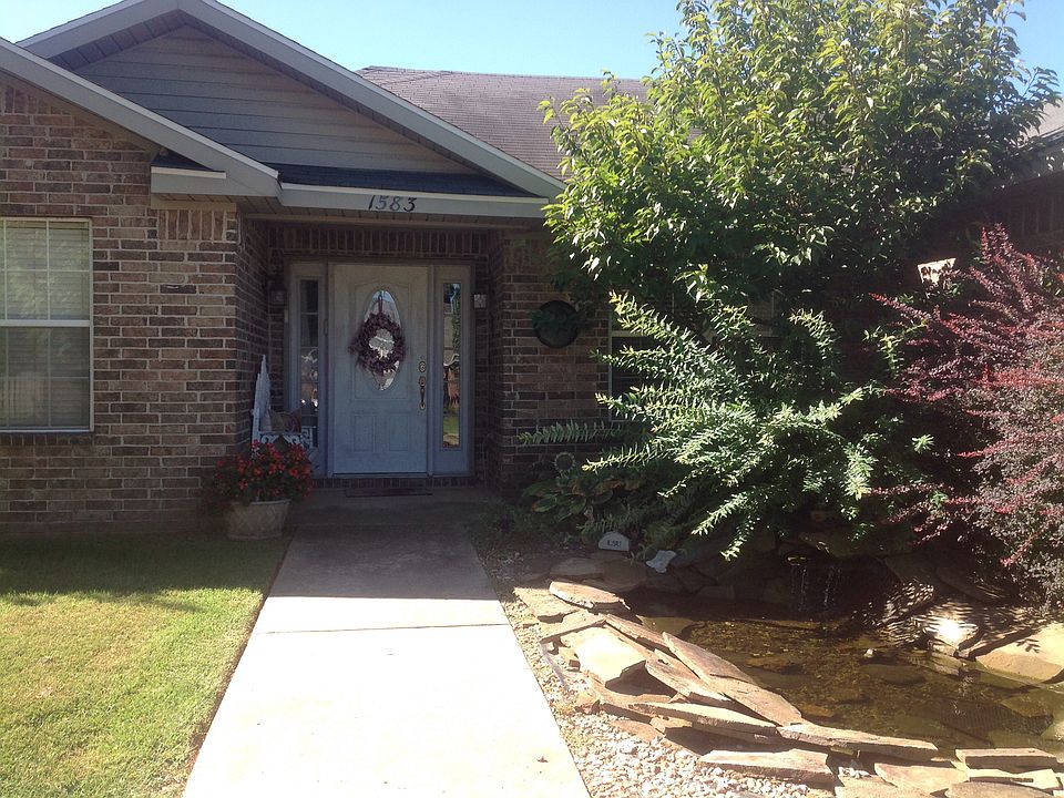 Front walk w/water feature