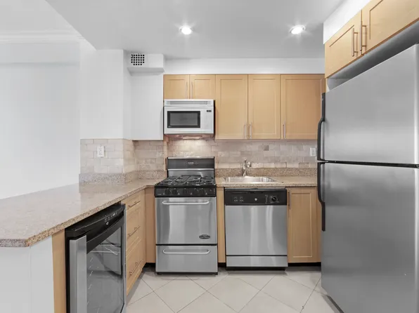 41 Park Avenue image 5 of 10