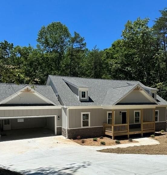 1st image of 273 Pinebrook Dr