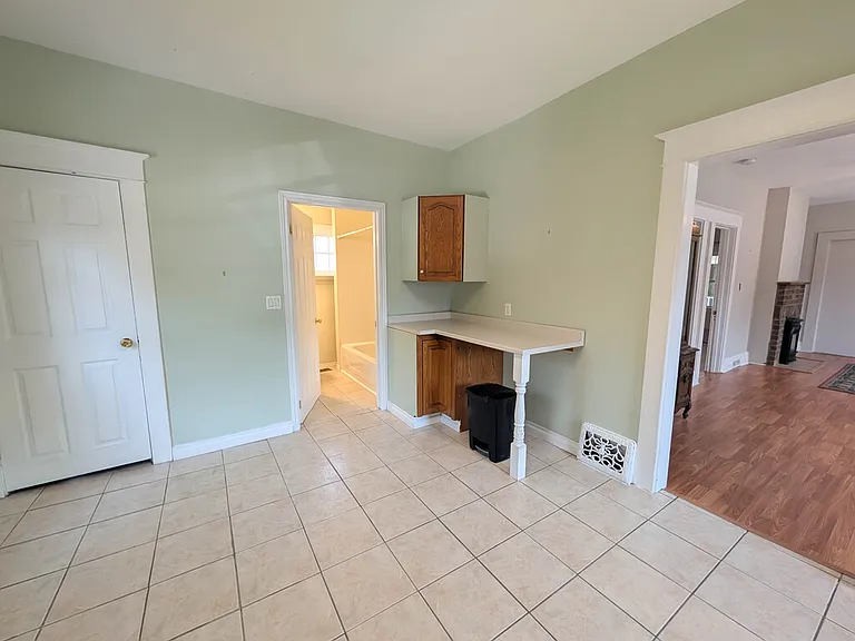 155 1/2 Lake St #1 — Photo 9