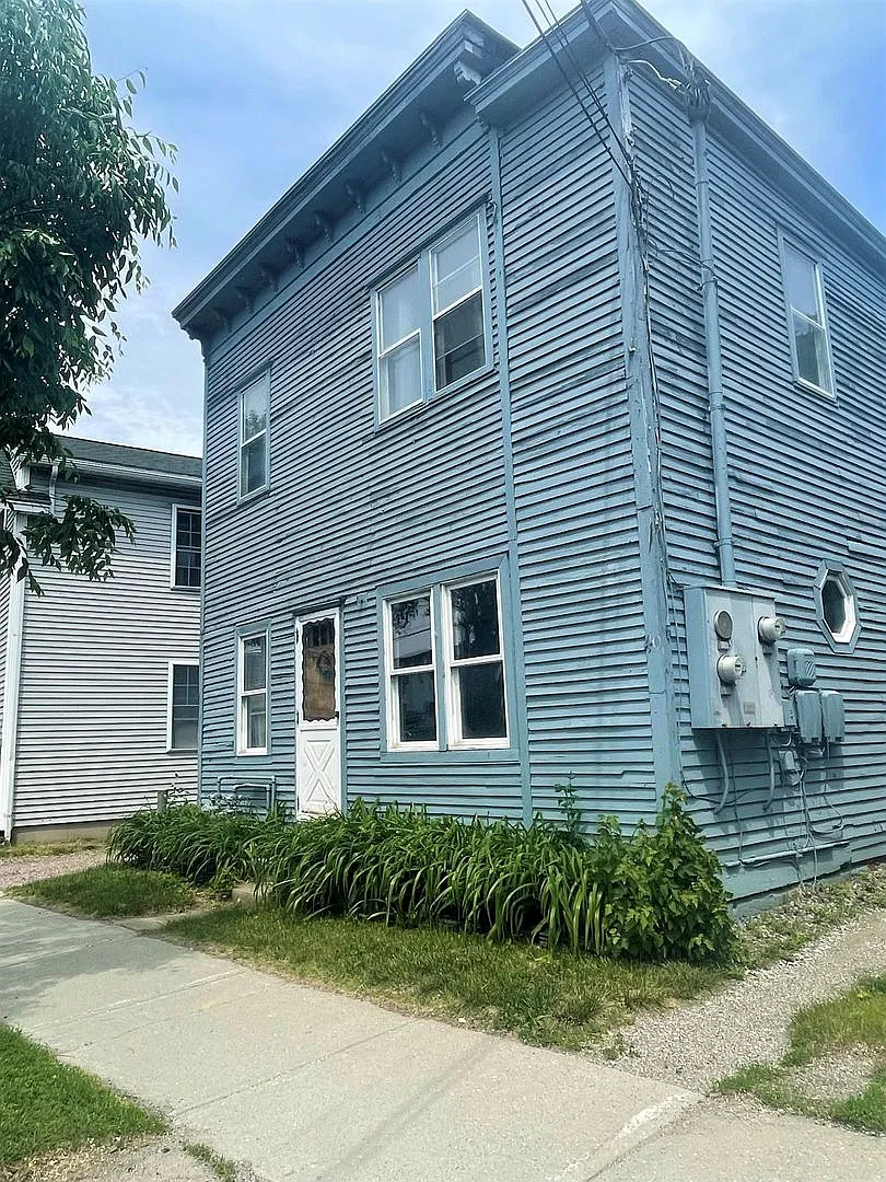 40-42 North Ave — Photo 2