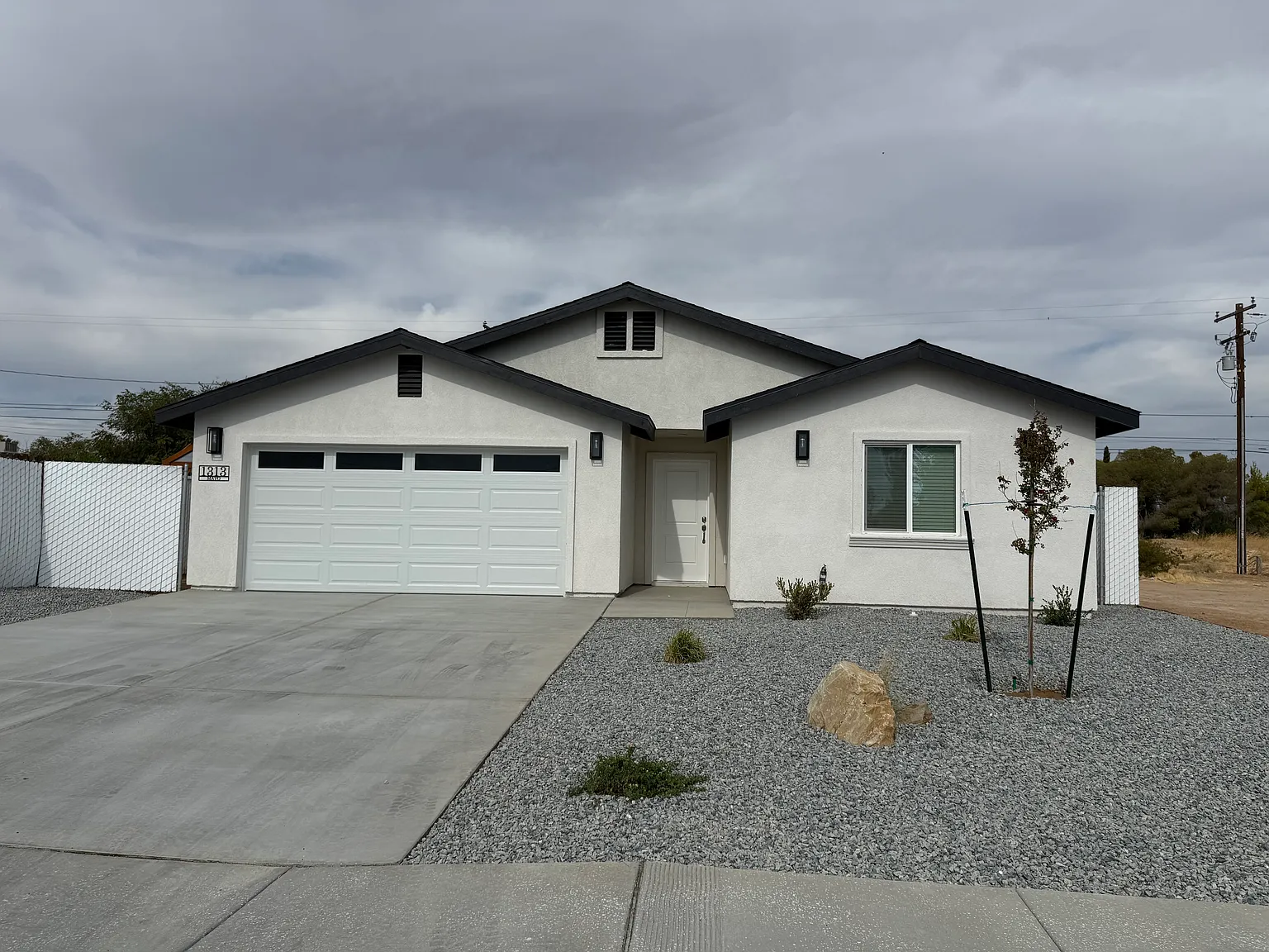 3 bed, 1484 sqft, $2,350 — Photo 1