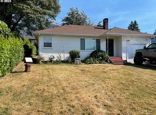 210 NE Riverview Dr, Cascade Locks, OR 97014