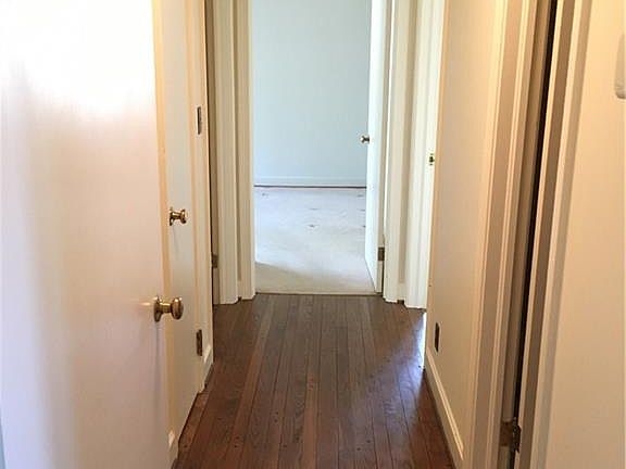 5th image of 3638 Mayfair Dr