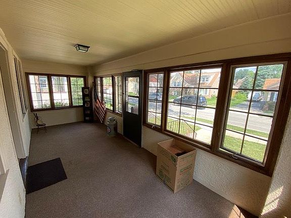 3rd image of 8019 Christie Ave