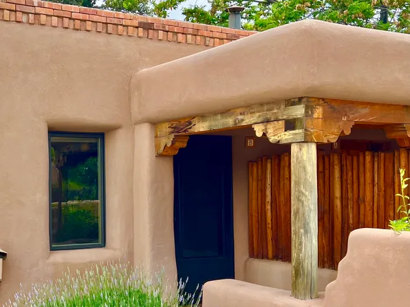 818 W Manhattan Ave APT B, Santa Fe, NM 87501