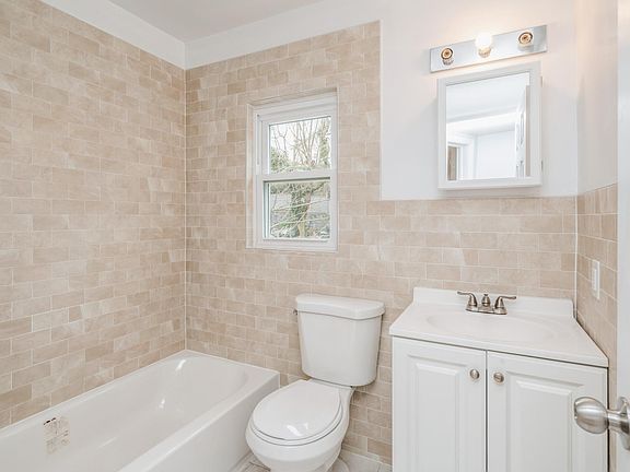 3rd image of 38 Fairview Ave #2