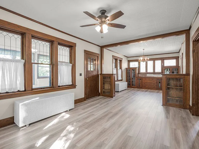 502 Park St S — Photo 3