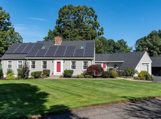 1 Hawthorne Rd, Sturbridge, MA 01566