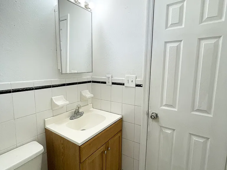 2916 N 16th St #2 — Photo 17