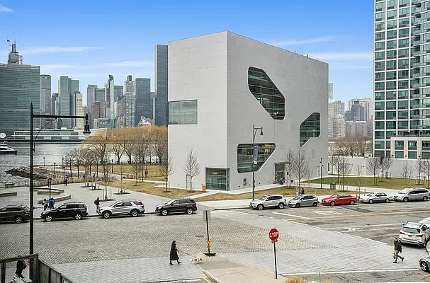 Rented by Modern Spaces | media 4